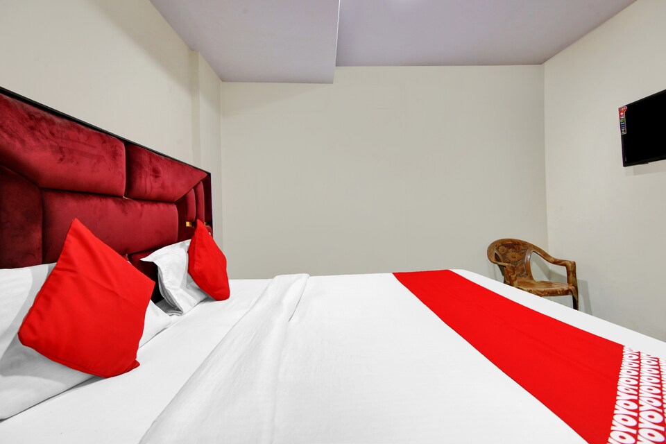 Flagship Hotel Grand Villa, Anand Vihar Delhi, Delhi