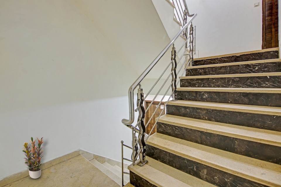 Hotel O Saffron Inn , Paharganj Delhi, Delhi