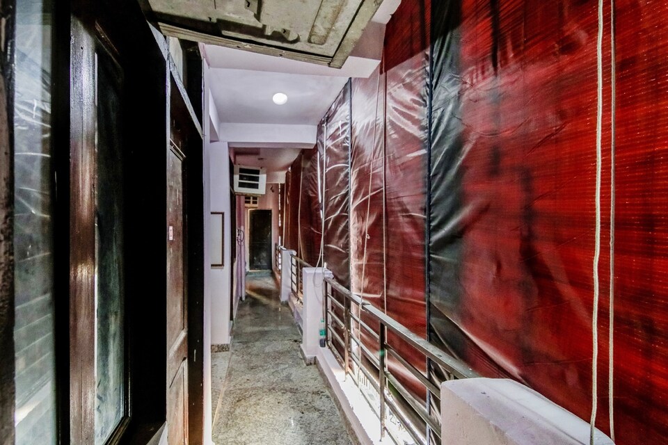 OYO Flagship Hotel Dream Villa, Saket Delhi, Delhi