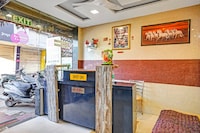 OYO 808929 Hotel Shri Gopi
