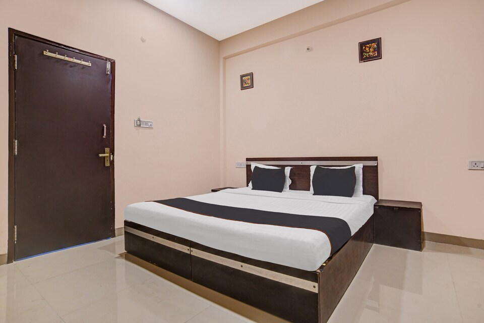 Collection O 81808 Hotel Cloud Inn, Vijay Nagar Indore, Indore