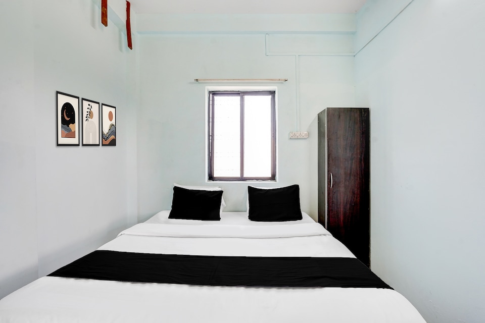 HOTEL O MID STAR, Bus Stand Nagpur, Nagpur