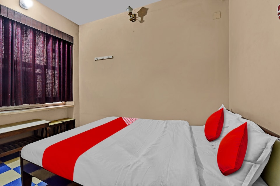 Hotel O Bombay Hotel, Sindhi Camp, Jaipur