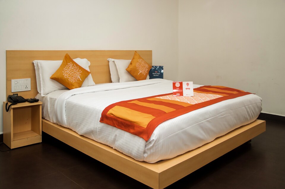 OYO Flagship Siri Varshini Inn, Transit Vizag, Visakhapatnam