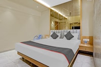 Townhouse OAK HOTEL SPRINGS LODGING.