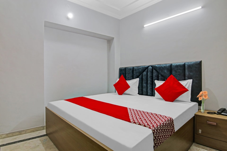 Hotel O Com-fort Inn, Nizamuddin Delhi, Delhi