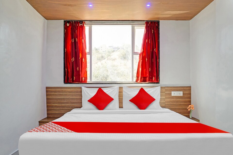 Flagship Hotel Prasad Lodging And Boarding, Katraj Khed Shivapur Pune, Pune