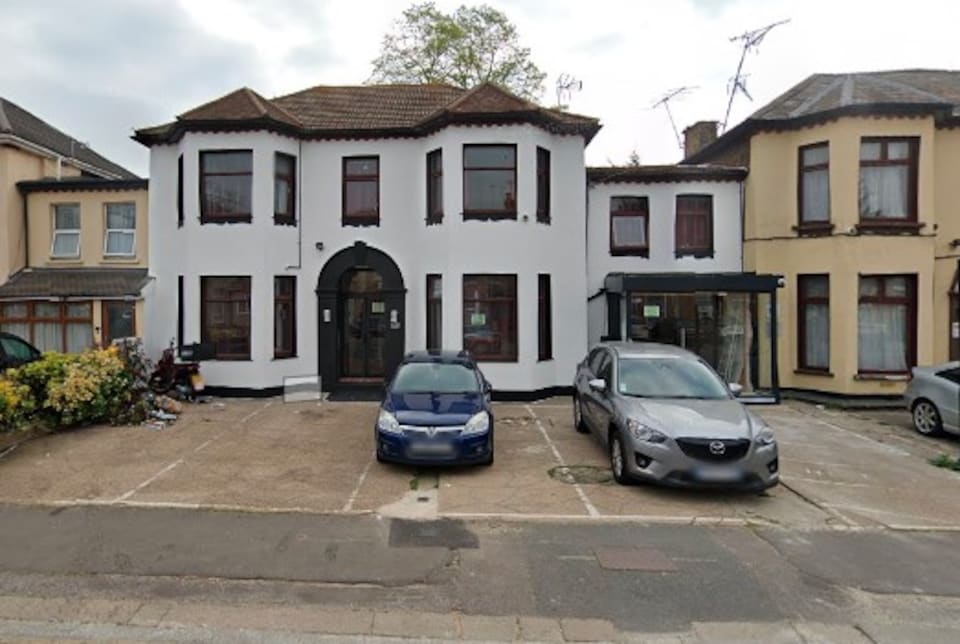 OYO Saji Hotel Illford , Wembley London, London