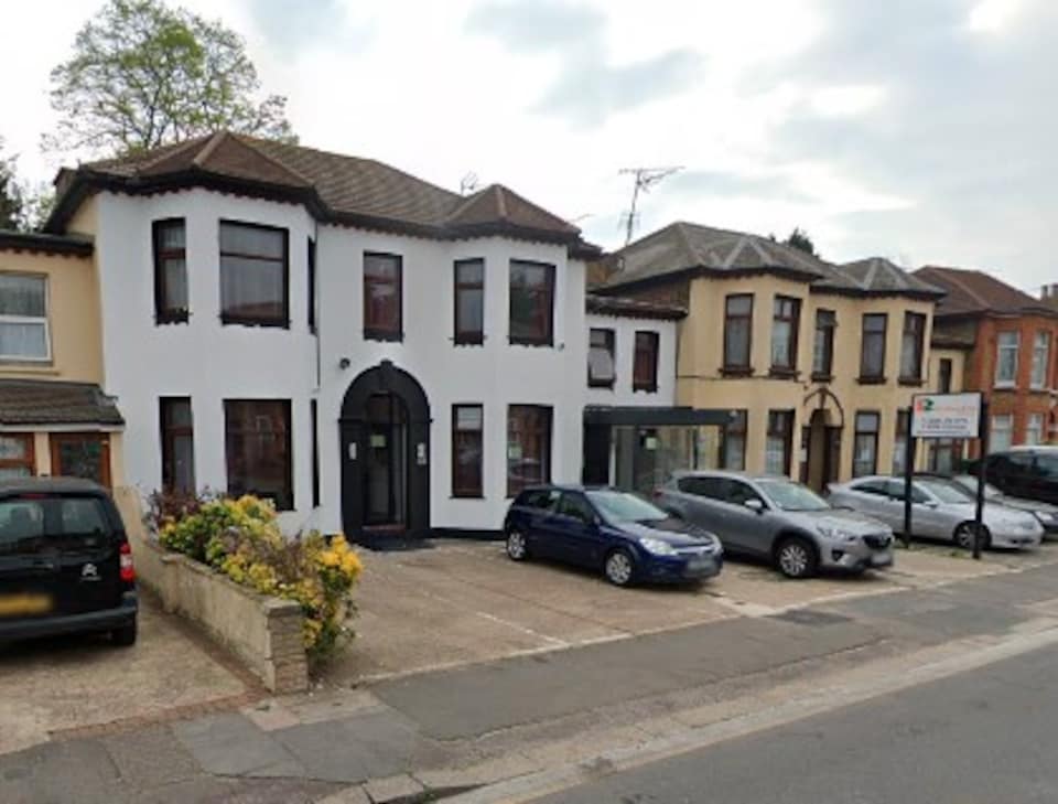 OYO Saji Hotel Illford , Wembley London, London