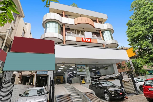 OYO Flagship 809094 Hotel Luxury 8