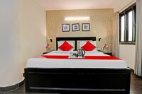 OYO Flagship 809094 Hotel Luxury 8