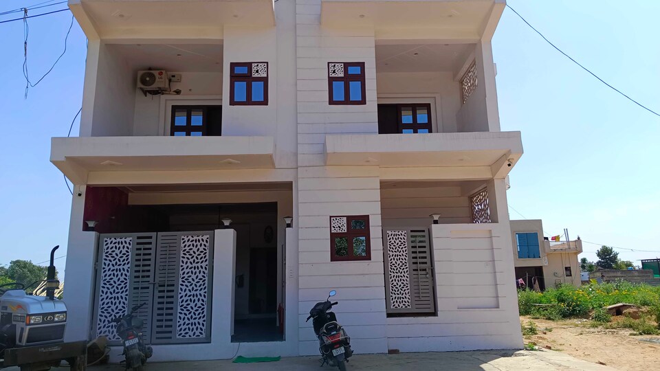 Live on GRG2739, Old Gurgaon, Gurgaon