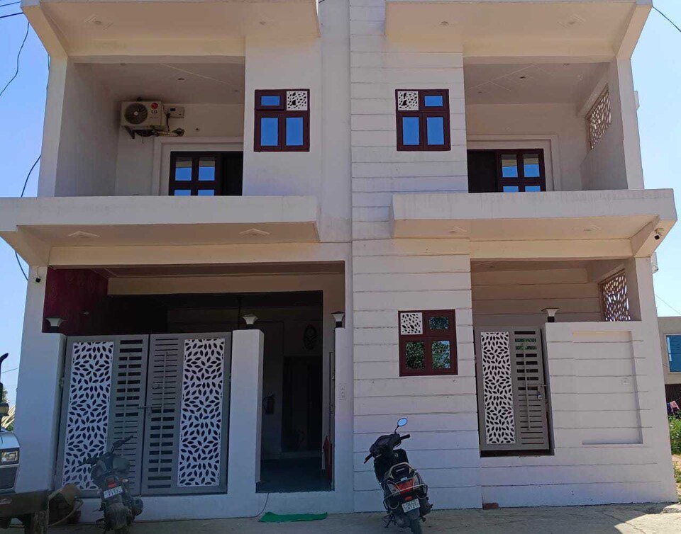 Live on GRG2739, Old Gurgaon, Gurgaon