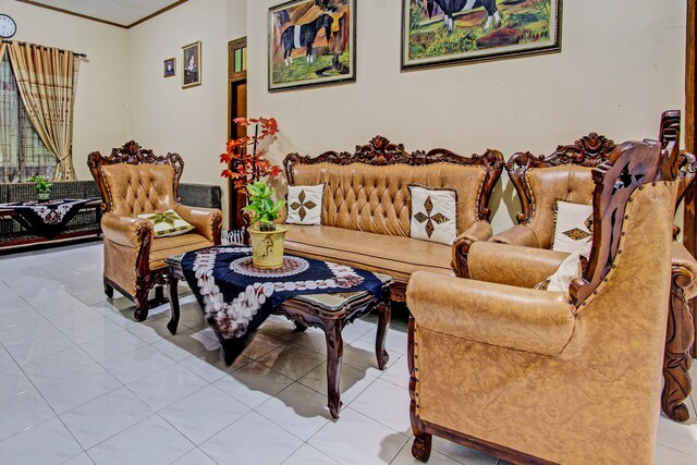 OYO 92274 Adelia Homestay