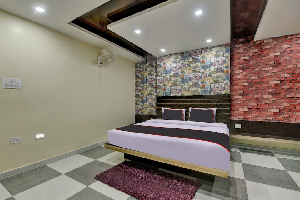 Collection O The Lake Palace, Lalpur, Ranchi