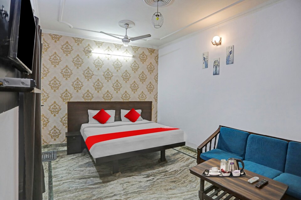 OYO Flagship Galaxy Stay, Lajpat Nagar Delhi, Delhi
