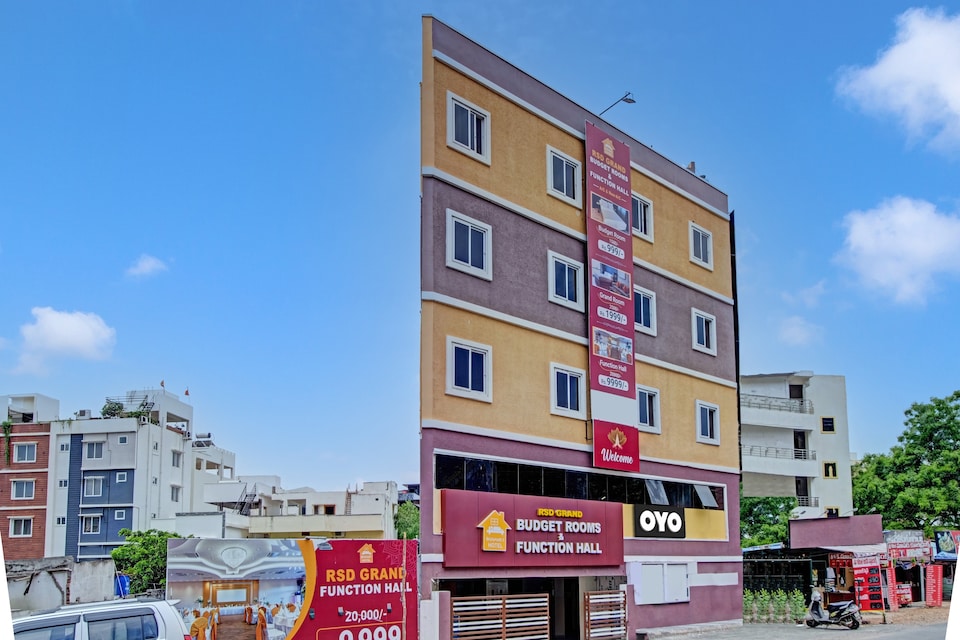 Capital O Sri Sai Grand Inn, MG Road Vijayawada, Vijayawada