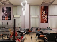 OYO 809219 Hotel Sashi Paradise