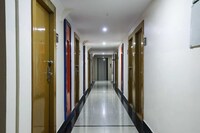 OYO 809219 Hotel Sashi Paradise