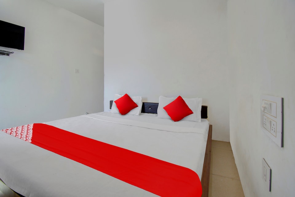 Hotel O Hill View Resorts, Jaipur Airport, Jaipur