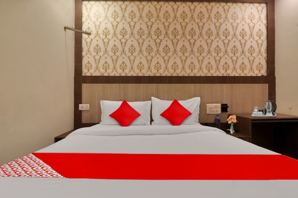 Hotel O Rainbow Lavish, Shamshabad, Hyderabad
