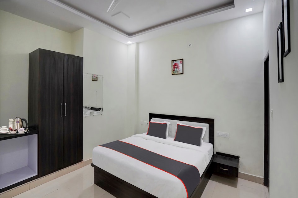 Townhouse Atharv Palace, Indira Nagar Lucknow, Lucknow