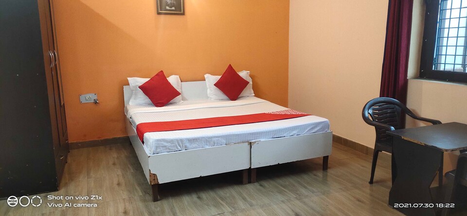 OYO 809390 Himani Hotel, Greater Noida, Noida