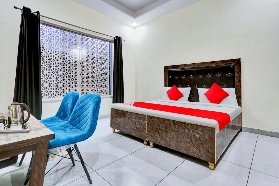 OYO Flagship Hotel Saffron, Meerut, Meerut
