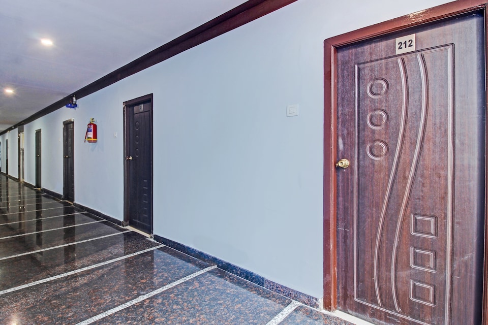 OYO 809401 Hotel Srinika Grand, Shamshabad, Hyderabad