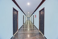 OYO 809401 Hotel Srinika Grand