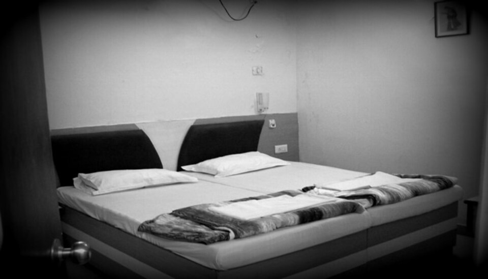 POP 80941J Shiv Sagar Guest House, Mathura Station, Mathura