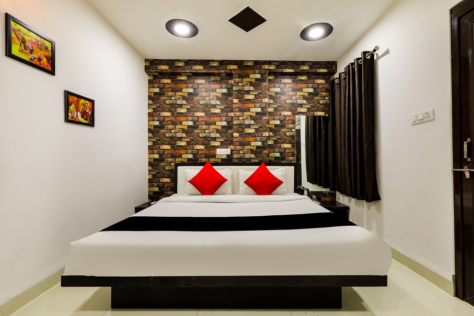 Collection O Saffron Hotel & Restro, Vijay Nagar Indore, Indore