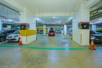 OYO 92298 Apartment Kamala Lagoon By Kamarku