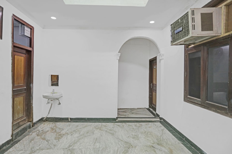 OYO 809566 Hotel Diamond Residency, Okhla Jasola Delhi, Delhi
