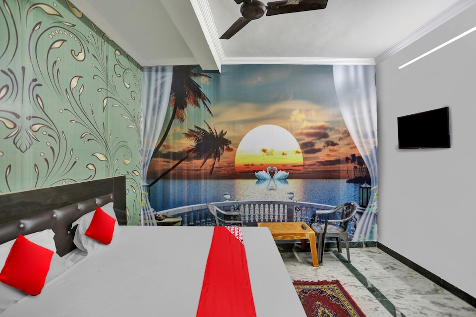 Hotel O SUN SHINE, Okhla Jasola Delhi, Delhi