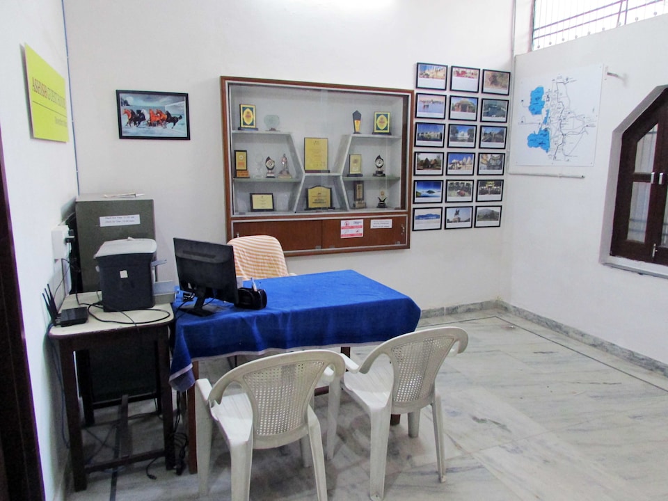 OYO Ashish Guest House Goverdhan Vilas, Udaipur Central, Udaipur