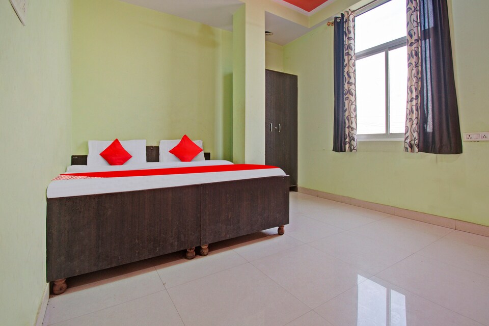 Flagship Hotel Kenin Palace ||, Raja Park Jaipur, Jaipur