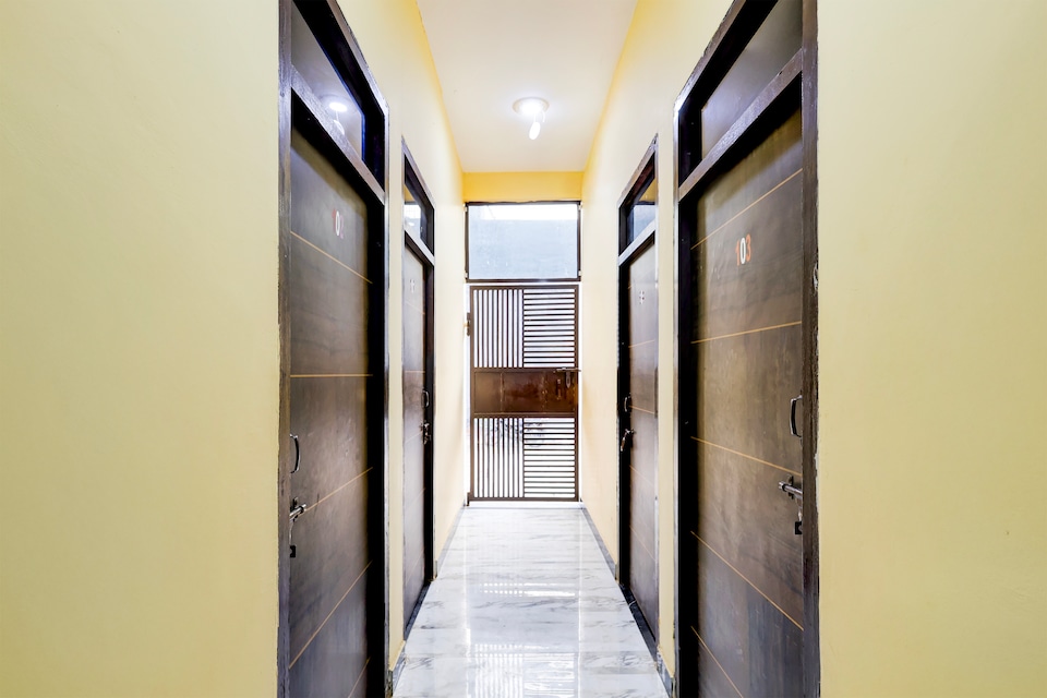OYO Hotel Dream house , Greater Noida, Noida