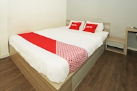 OYO 92318 Elis Rooms