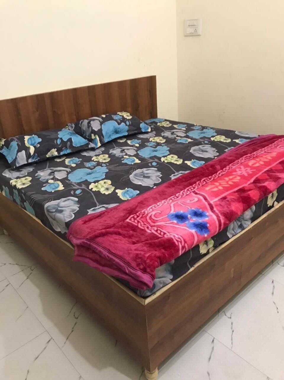 POP 80968J Royal Inn, Faridabad, Faridabad