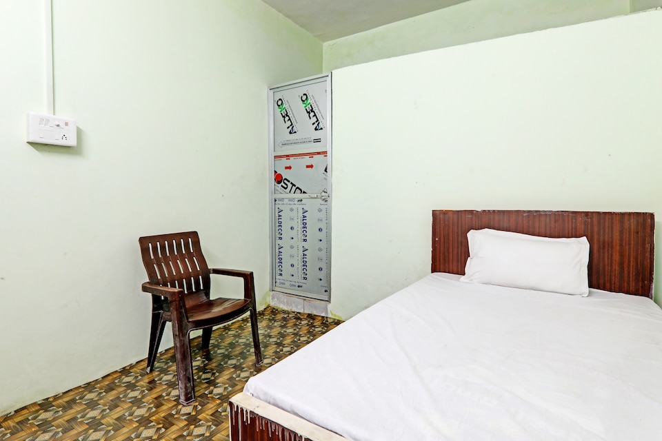 Spot ON  FAMILY GUEST HOUSE, Golghar, Gorakhpur