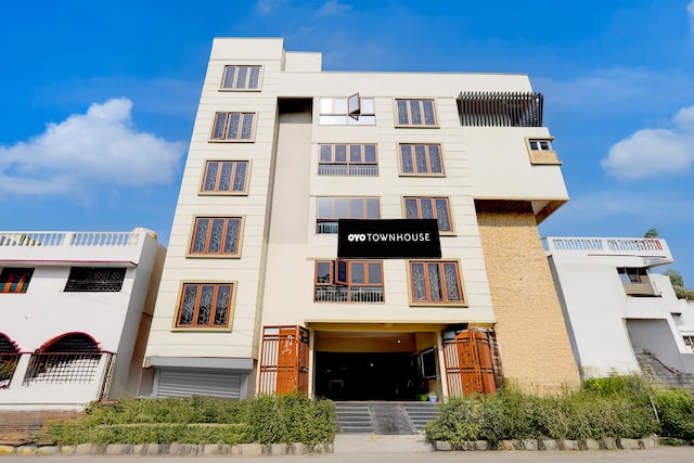 Super Collection O Vellore Near CMC Hospital Formerly Geetha Residency