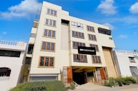 Super Collection O Vellore Near CMC Hospital Formerly Geetha Residency