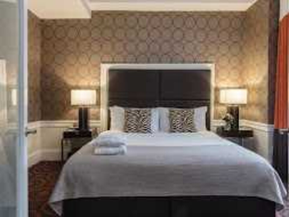 POP 80976A Oyo Flagship 10223 Hotel Clouds Avenue, Airport Delhi, Delhi Transit