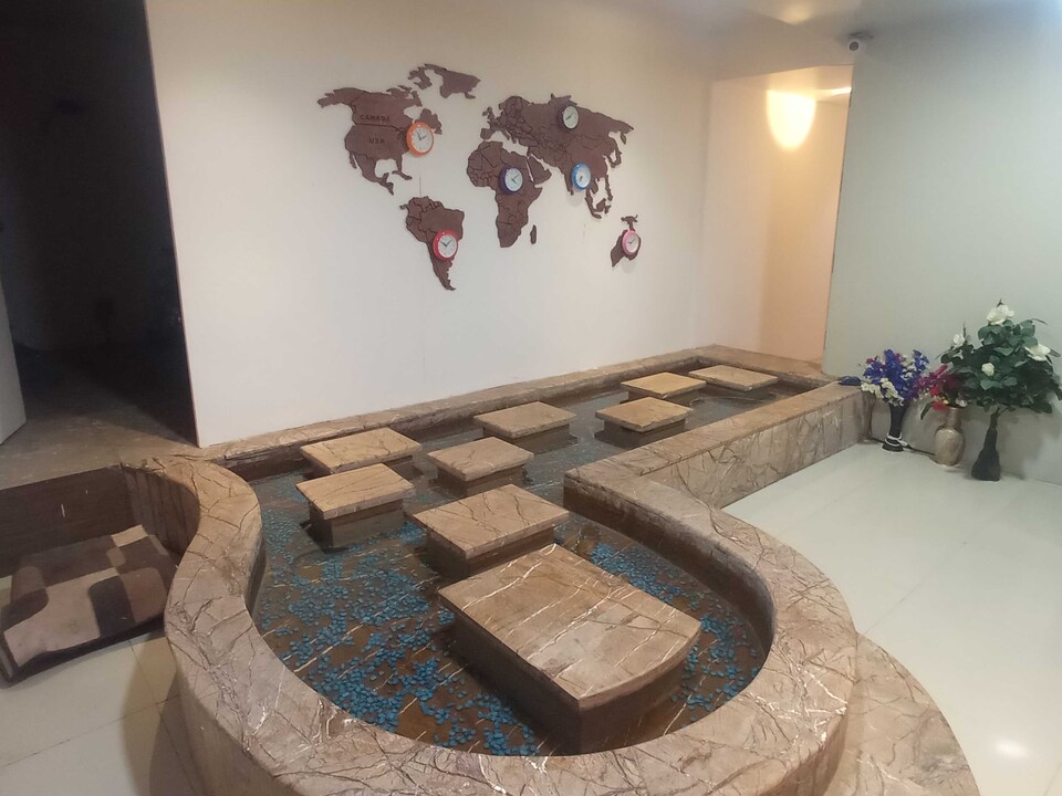 Live on SRT563, Airport Surat, Surat