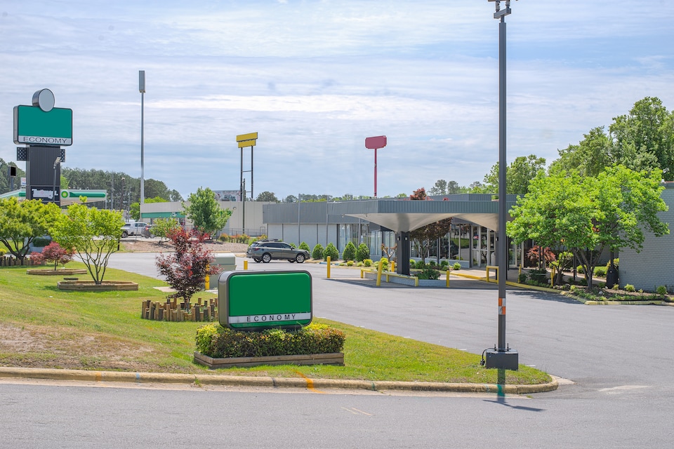 Masters Inn Selma/Smithfield I-95 By OYO, Selma, Selma NC