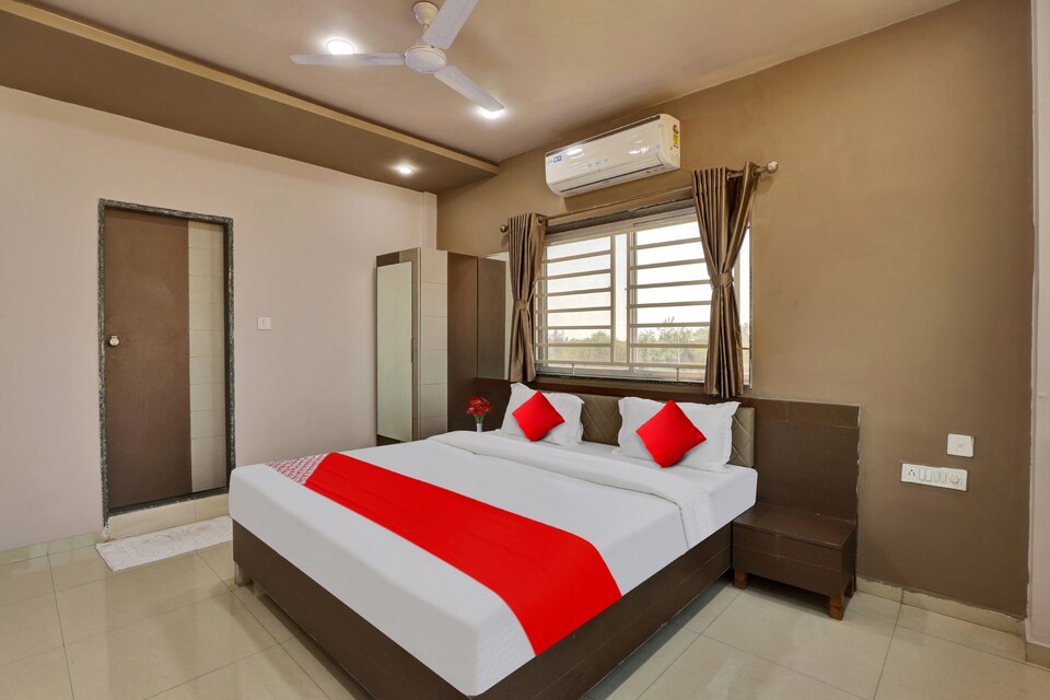  live on vad330, Karelibaug Vadodara, Vadodara