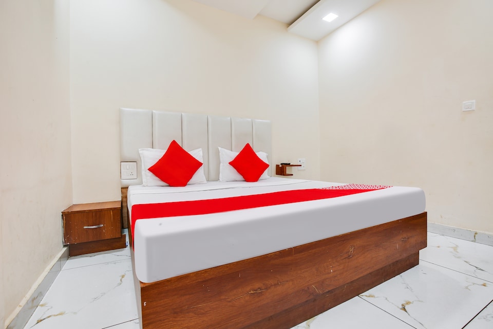 Flagship J.k Hotel, Mall Road Bathinda, Bathinda