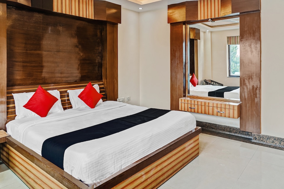 Capital O 1641 Hotel Radiance Paradise, Rajpur Road Dehradun, Dehradun