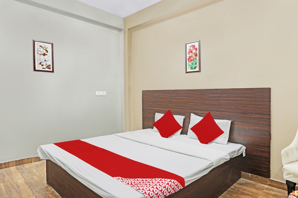 Hotel O Comfort Castle Inn, Mahanagar Lucknow, Lucknow